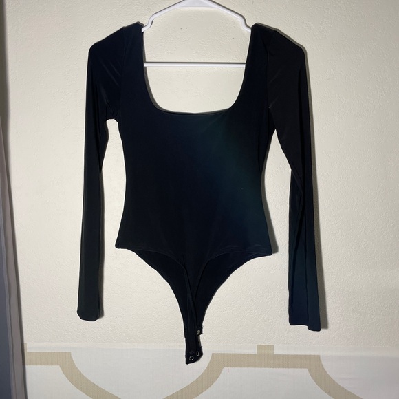 Chic Black Top Denim Short Bundle Set - Size S - Picture 4 of 7